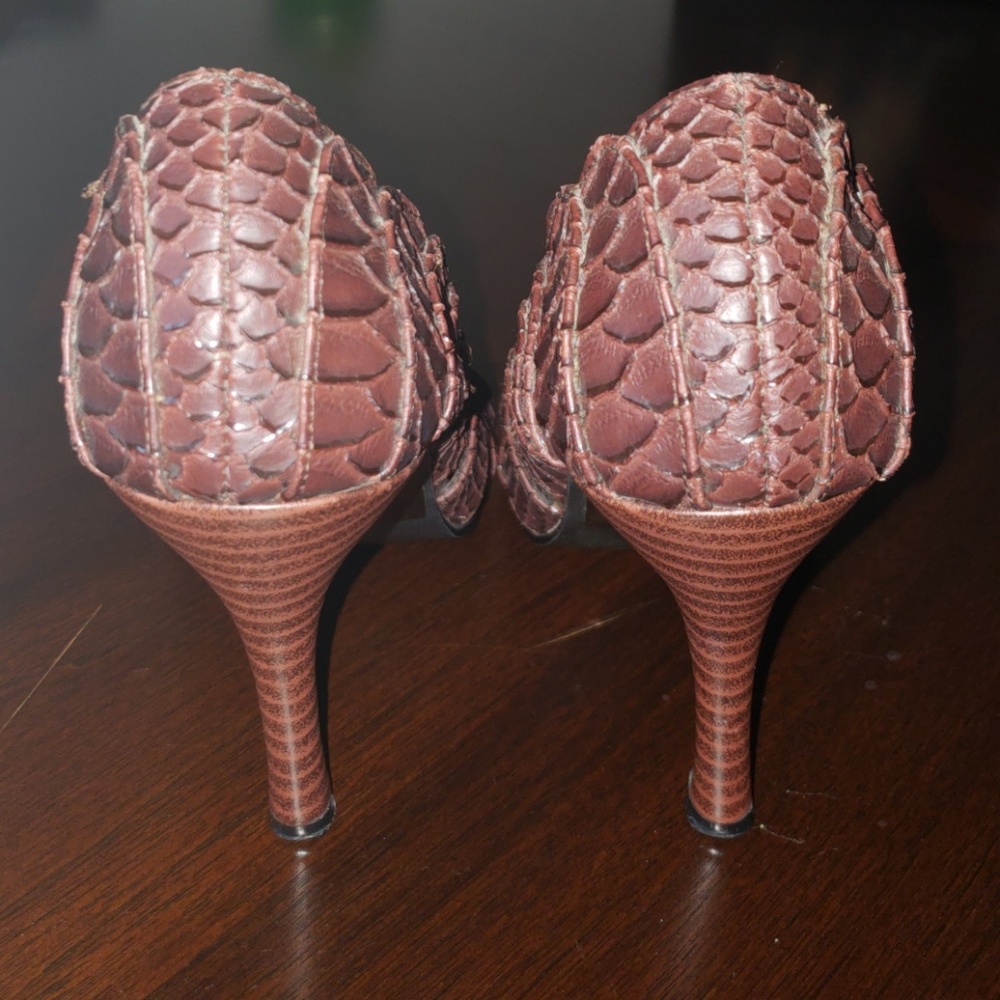 Heels - Picture 3 of 4